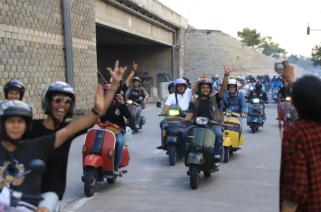 Sambut Hari Sumpah Pemuda, Ratusan Vespa Keliling Kota Tangerang