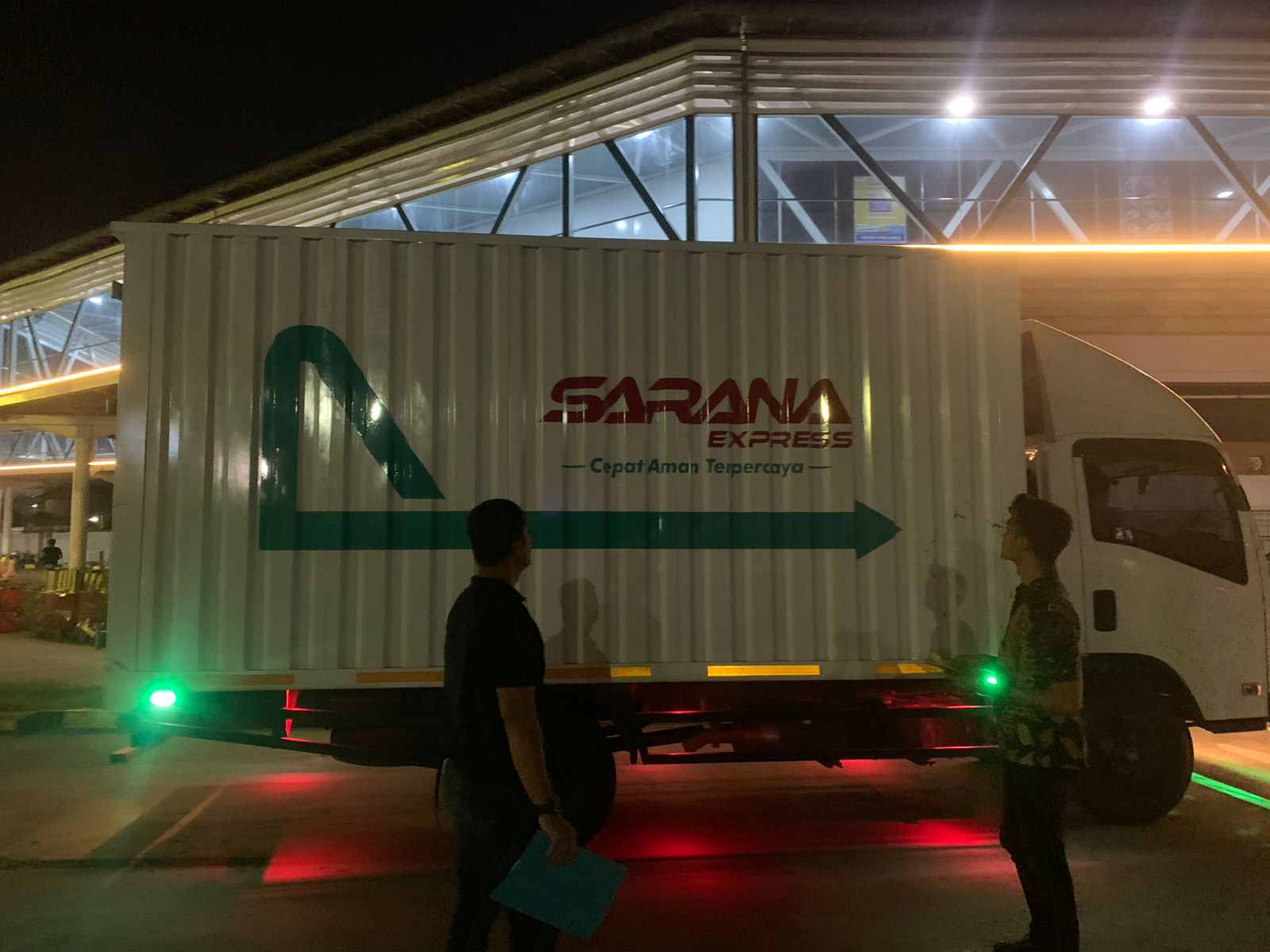 Bawa Ratusan Karton Rokok Ilegal, Sebuah Truk Diamankan Ditreskrimsus Polda Banten di Pelabuhan Merak