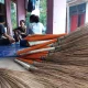 Desa Sindangheula sebagai Pusat Produksi Kerajinan Sapu Lidi di Kabupaten Serang