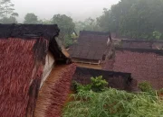 Hadapi Cuaca Extrem Masyarakat Badui Siaga Dan Waspada