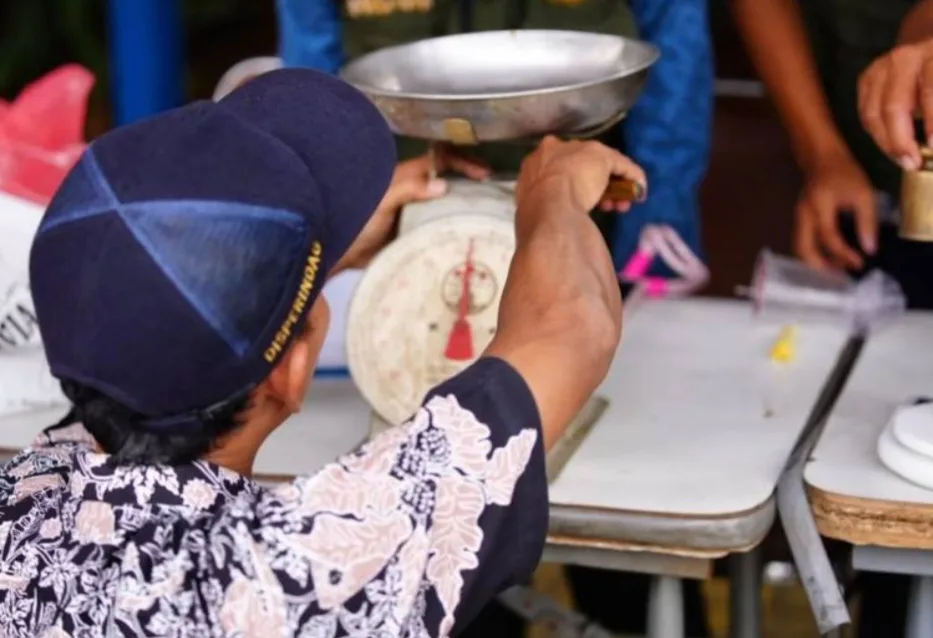 Alat Timbang Di Sejumlah Pasar Tradisional Kota Tangerang Di Cek Ulang