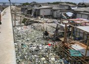 Kampung Dadap Sudah Seperti Lautan Sampah