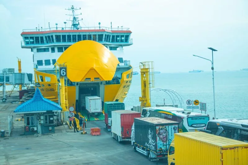 Penyeberangan Merak Menuju Bakauheni Saat Liburan Lancar