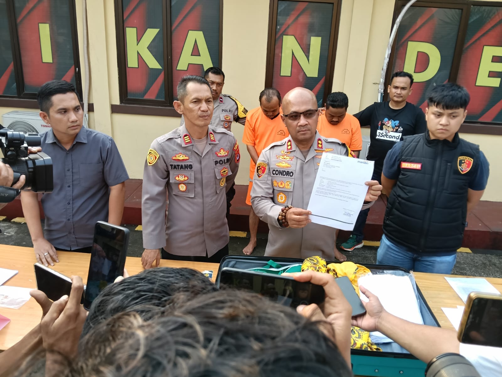 2 Pelaku Penipu Travel Umroh Ditangkap Polres Serang