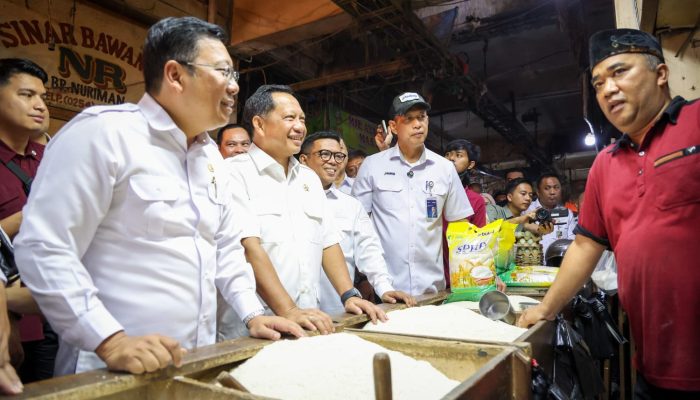 Mendagri Tinjau Harga Pangan di Pasar Induk Rau, Harga Beras dan Cabai Stabil