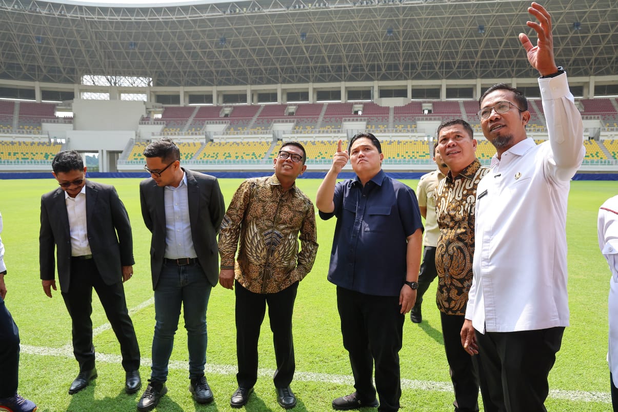Gubernur Banten Andra Soni dan Ketua Umum PSSI Erick Thohir Tinjau Stadion Internasional Banten