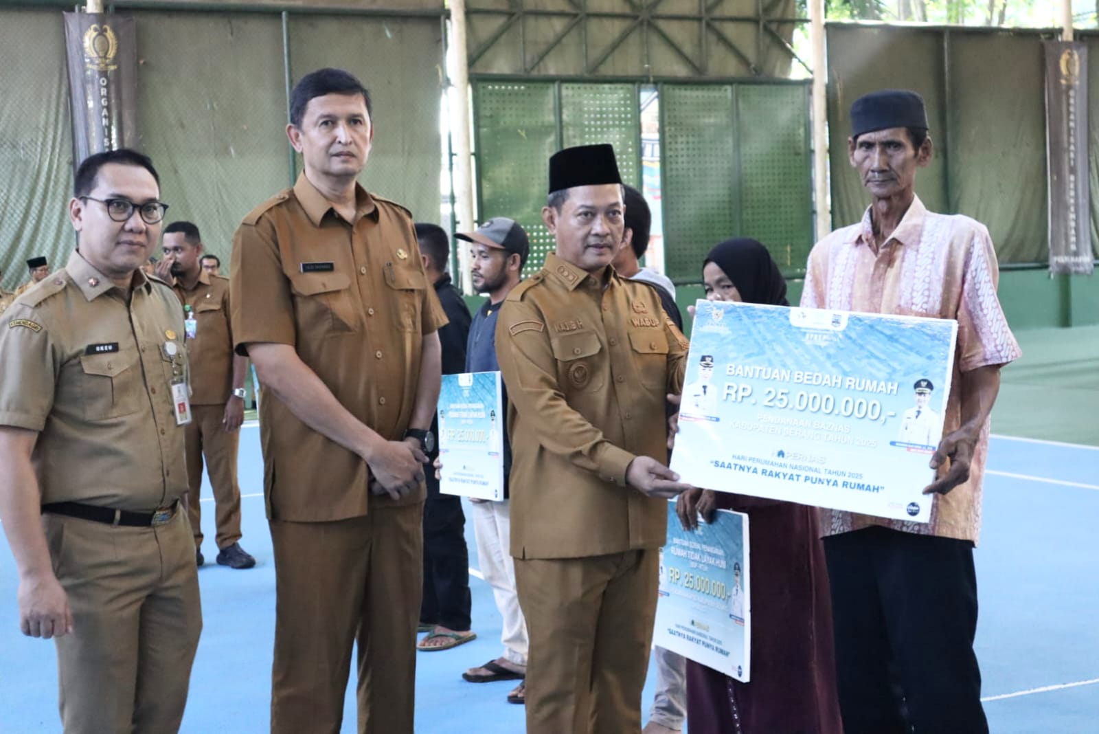 Pemkab Serang Serahkan Bantuan 497 Unit Rumah Tidak Layak Huni