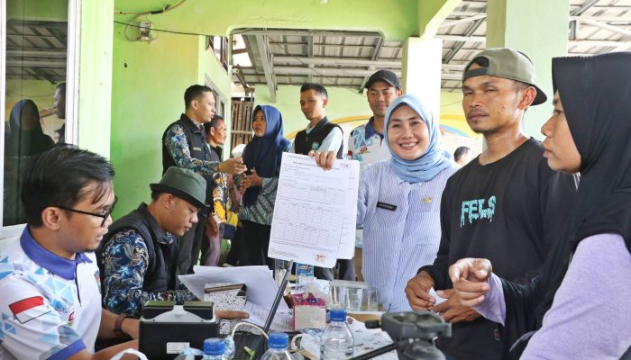 Disdukcapil Jemput Bola Layanan Adminduk Gratis di Pulo Panjang dan Tanara