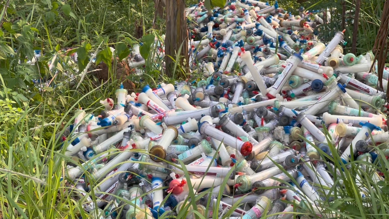 Warga Serang Geger, Limbah Medis Dibuang Dekat Pemukiman