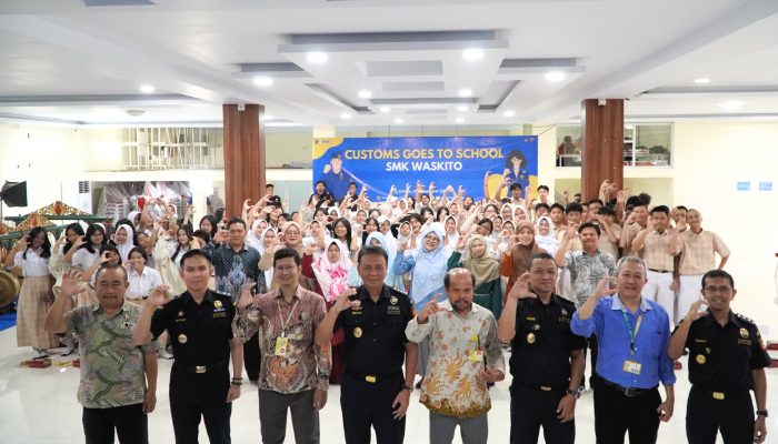 Customs Goes to School Ajak Pelajar Kenal Lebih Dekat Bea Cukai