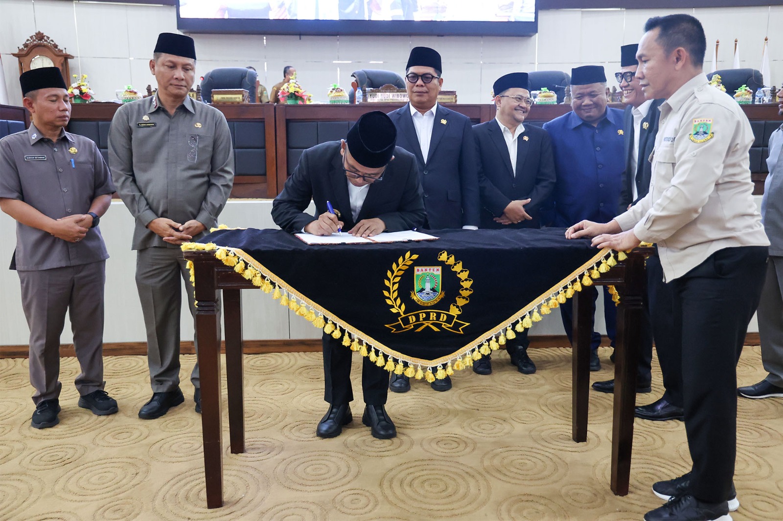 APBD Banten 2026 Disahkan, Andra Soni Tegaskan Fokus Pelayanan Publik dan Pembangunan