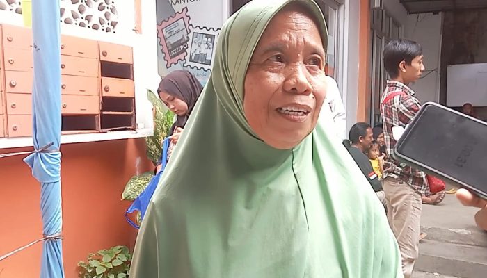 Antrean BLT Kesra Membludak di Serang, Warga Antusias Sejak Pagi