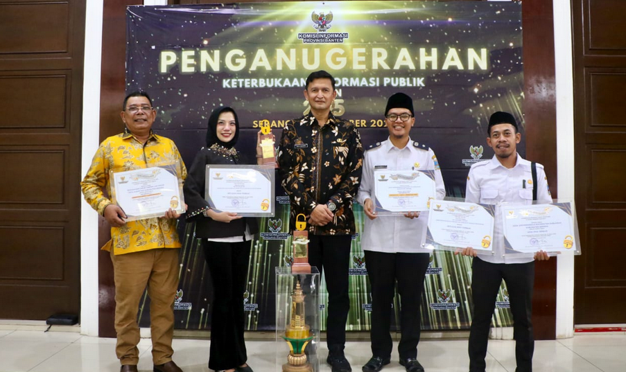 Transparansi Diapresiasi: Tirta Al-Bantani Raih Anugerah Badan Publik Informatif 2025