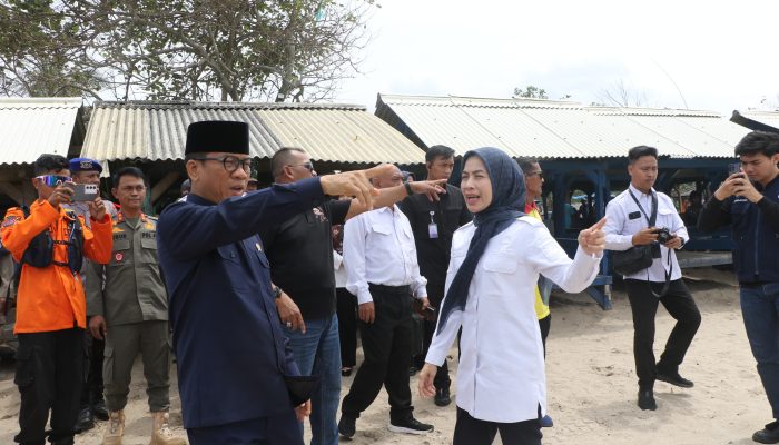 Bupati Serang Dampingi Mendes PDT Tinjau Pantai Anyer-Cinangka Jelang Tahun Baru 2026