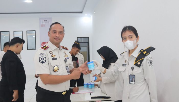Lapas Serang Tes Urine Warga Binaan dan Petugas