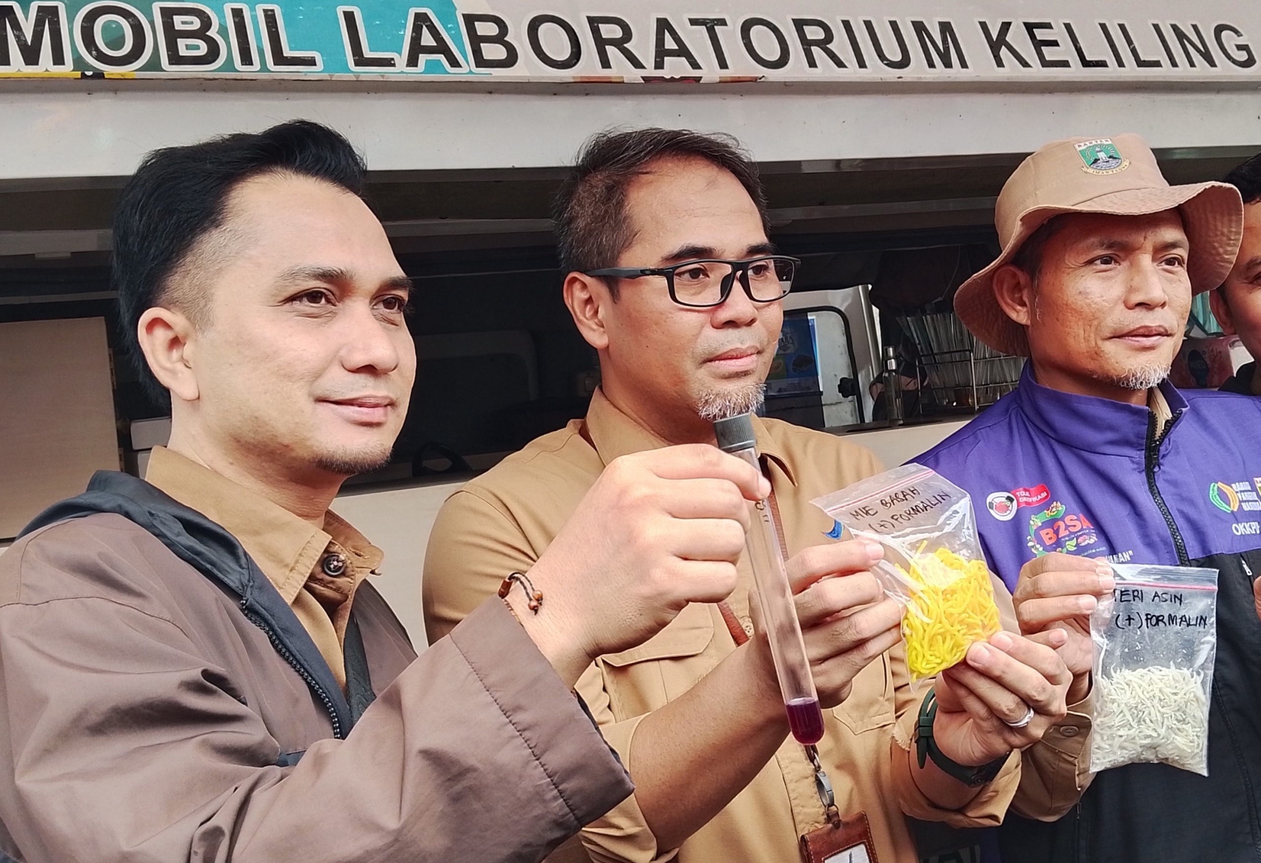 BPOM Temukan Mie Berformalin hingga Kerupuk Mengandung Rhodamin B di Pasar Rau