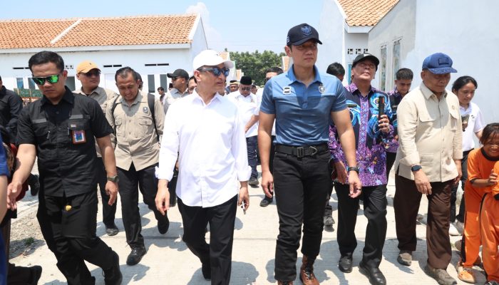 Wagub Banten Dampingi AHY Tinjau Permukiman Nelayan di Mauk, Ini Hasilnya