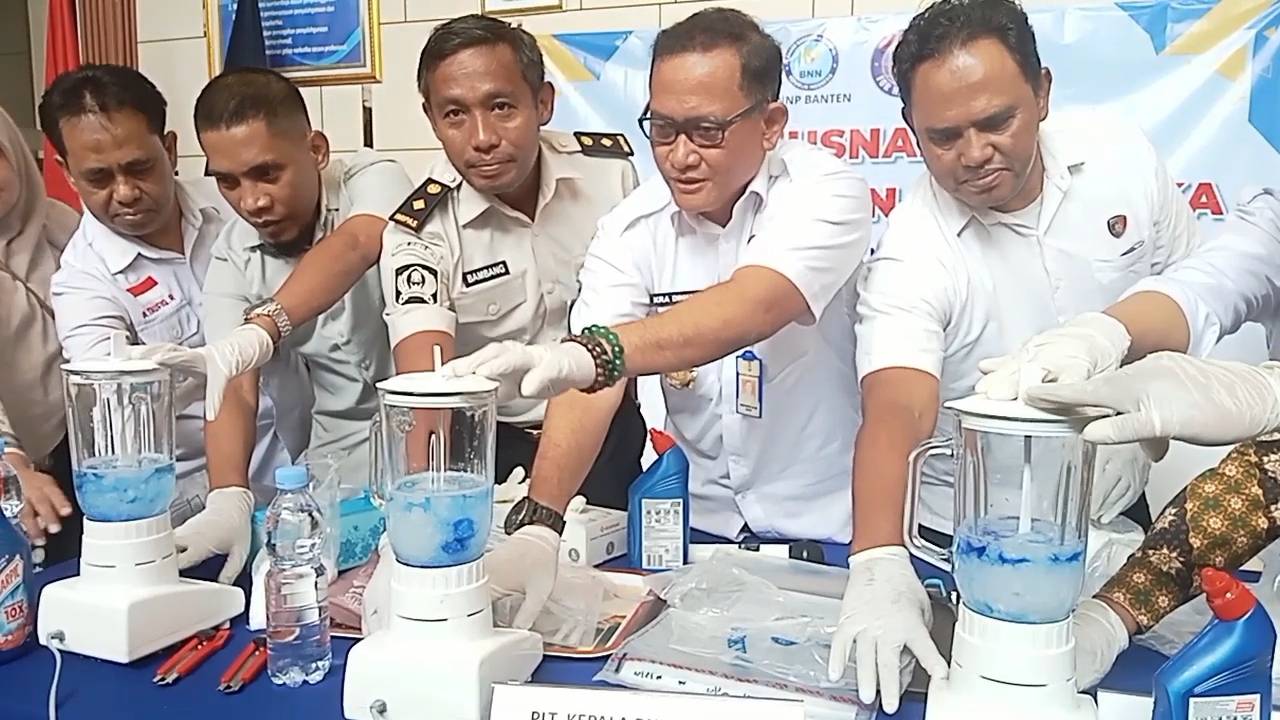 Sabu 2 Kg dari Bandara Soetta Dimusnahkan, Disembunyikan di Celana Jeans