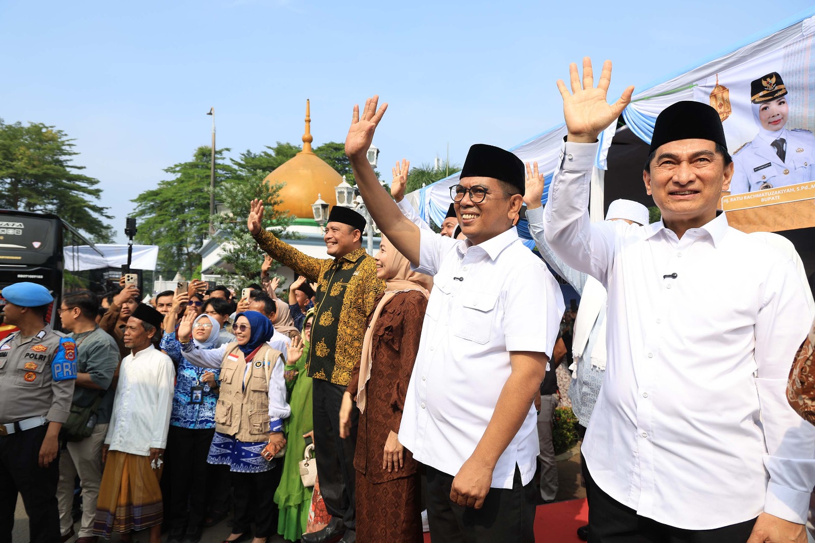 Gubernur Banten Lepas 392 Jemaah Haji Kloter 3 Kabupaten Serang