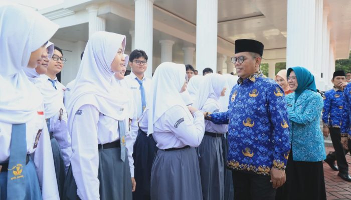 Andra Soni Tegaskan Komitmen Sekolah Gratis, Program Banten Cerdas Diperluas di 2026