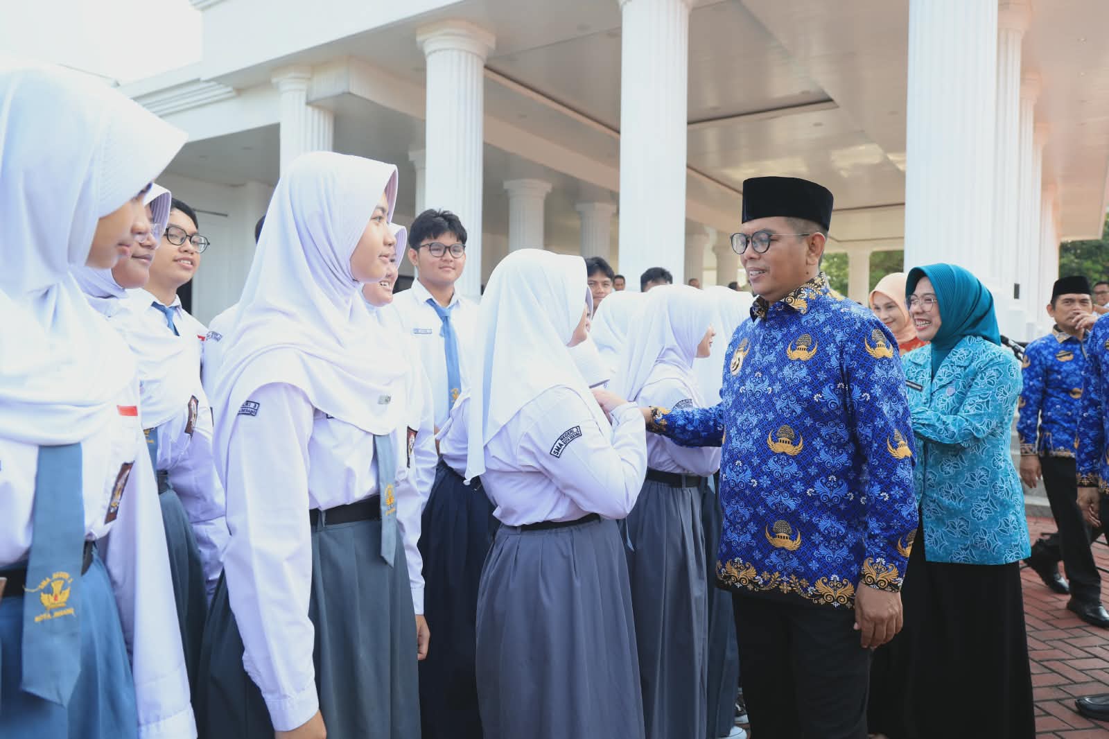 Andra Soni Tegaskan Komitmen Sekolah Gratis, Program Banten Cerdas Diperluas di 2026