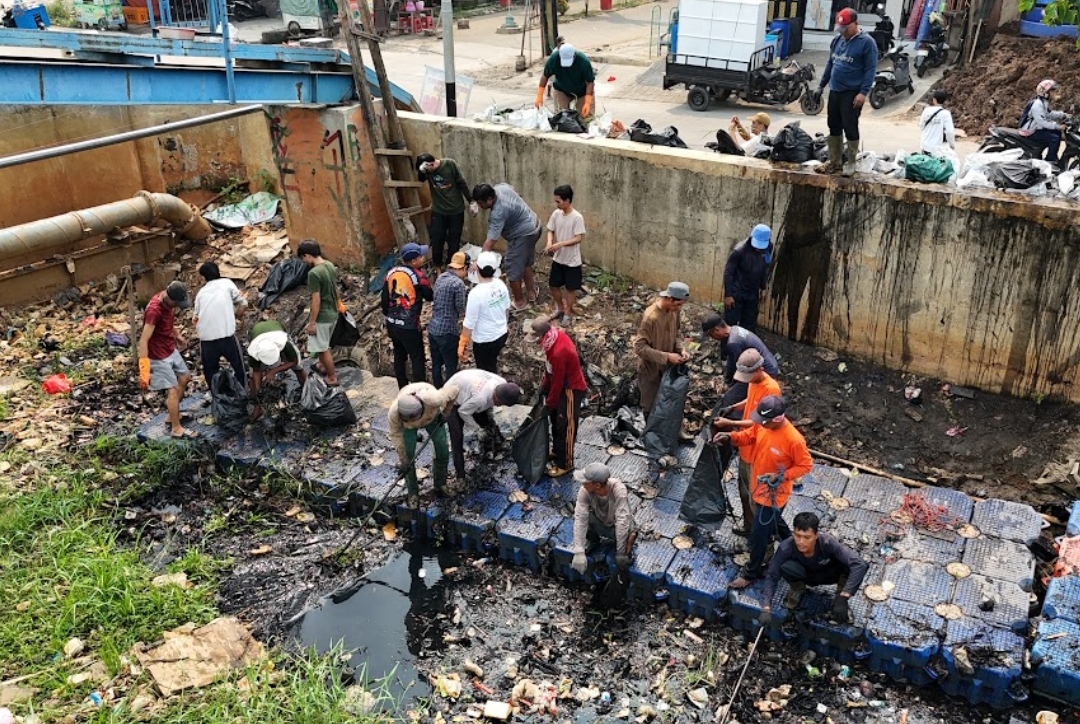Korve Bersama di Kali Ledug Tangerang, 30 Ton Sampah Diangkut untuk Antisipasi Banjir