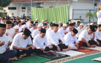 Warga Binaan Lapas Serang Khusyuk Salat Idul Adha Bersama Petugas