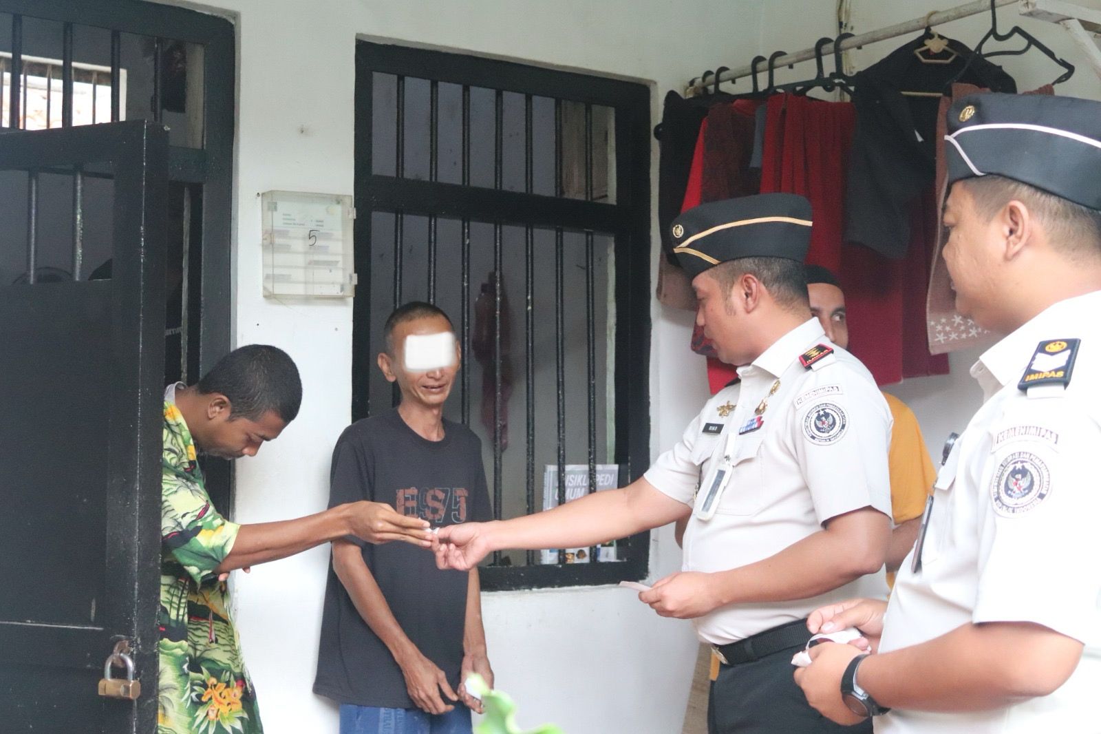 Hari Lahir Pancasila, Lapas Serang Bagikan Voucher Wartelsuspas untuk Warga Binaan