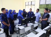 Andra Soni Tinjau SPMB di SMAN 1 Cilegon, Tegaskan Tak Ada Titip-Menitip Siswa