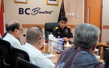 Perkuat Industri Pulp dan Kertas Nasional, Bea Cukai Banten Berikan Fasilitas KITE