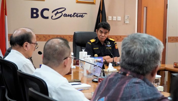 Perkuat Industri Pulp dan Kertas Nasional, Bea Cukai Banten Berikan Fasilitas KITE