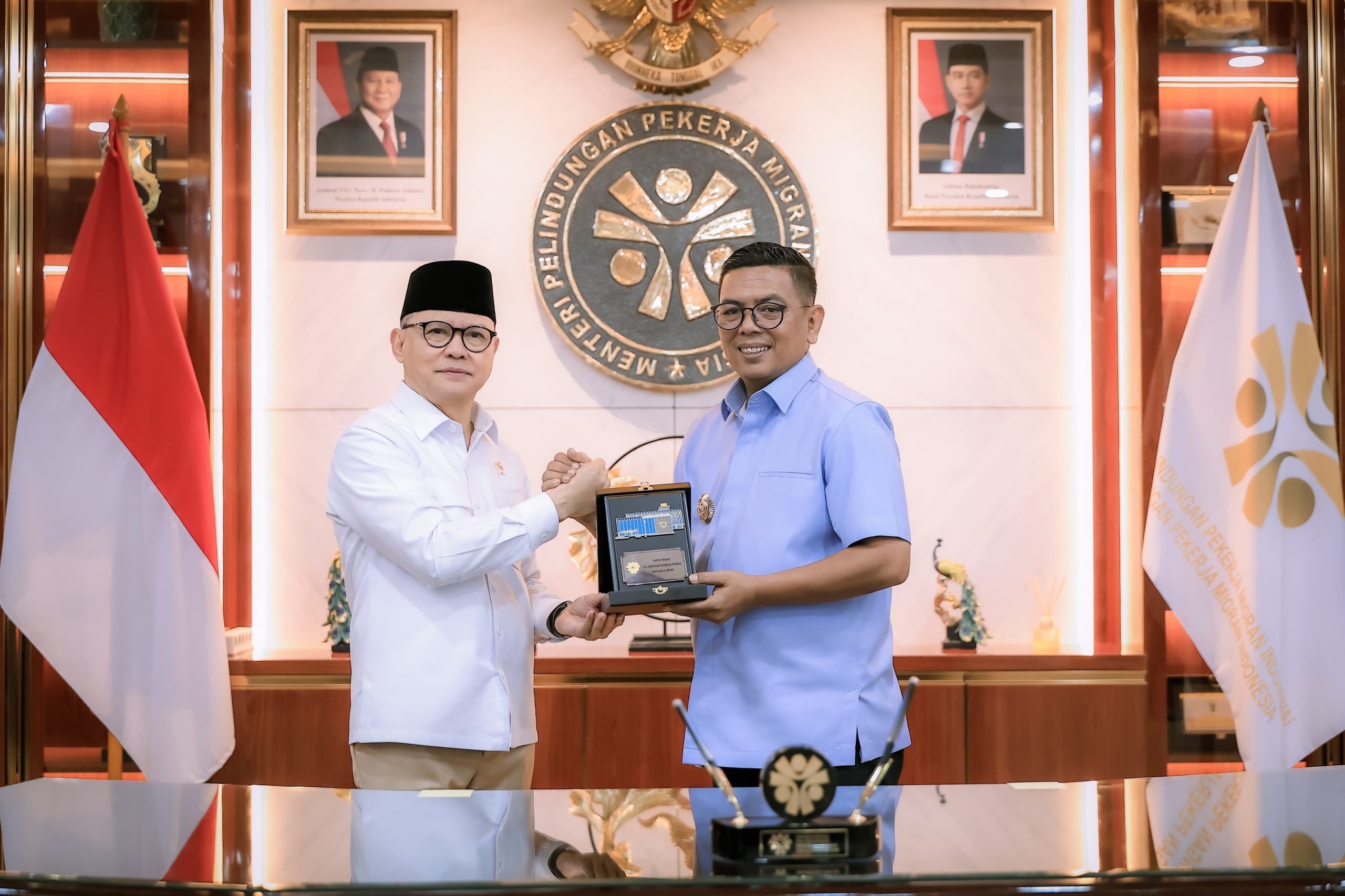 Gubernur Andra Soni-Menteri P2MI Teken MoU, Perkuat Pelindungan Pekerja Migran Banten