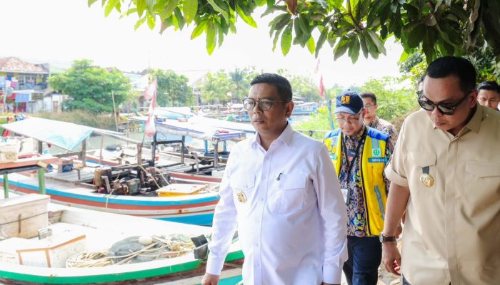 Andra Soni Tinjau Normalisasi Sungai Cibanten, Sedimentasi 190 Ribu Kubik dan 80 Bangkai Kapal Ditangani