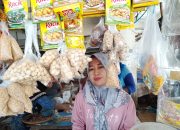 MinyaKita Langka di Pasar Tradisional Serang, Harga Tembus Rp20.500 per Liter