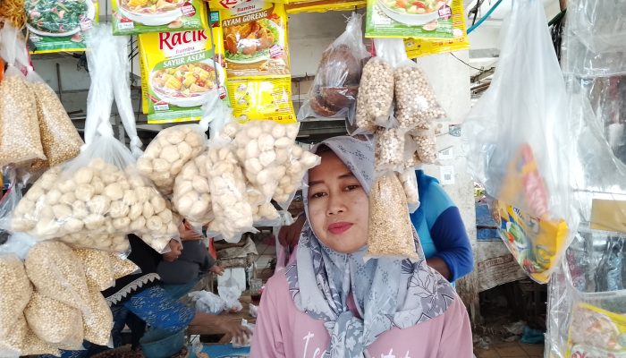 MinyaKita Langka di Pasar Tradisional Serang, Harga Tembus Rp20.500 per Liter