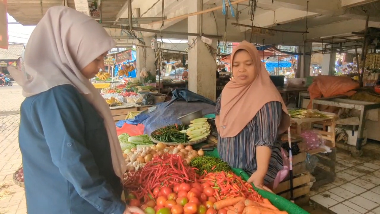 Harga Cabai hingga Telur Turun di Pasar, Pedagang Keluhkan Pembeli Sepi