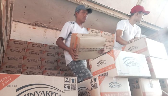 Bulog Serang Tambah Pasokan 240 Ribu Liter MinyaKita, Stok Diklaim Aman hingga Akhir Bulan Depan