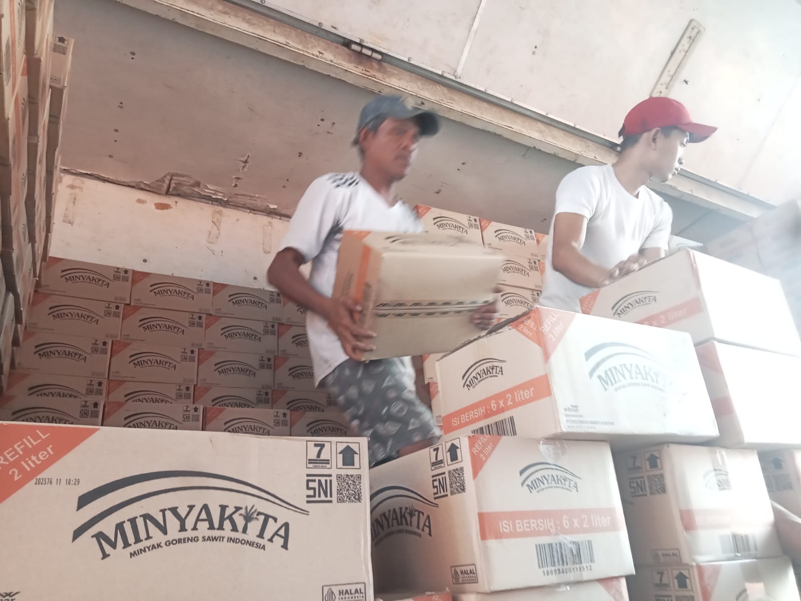 Bulog Serang Tambah Pasokan 240 Ribu Liter MinyaKita, Stok Diklaim Aman hingga Akhir Bulan Depan