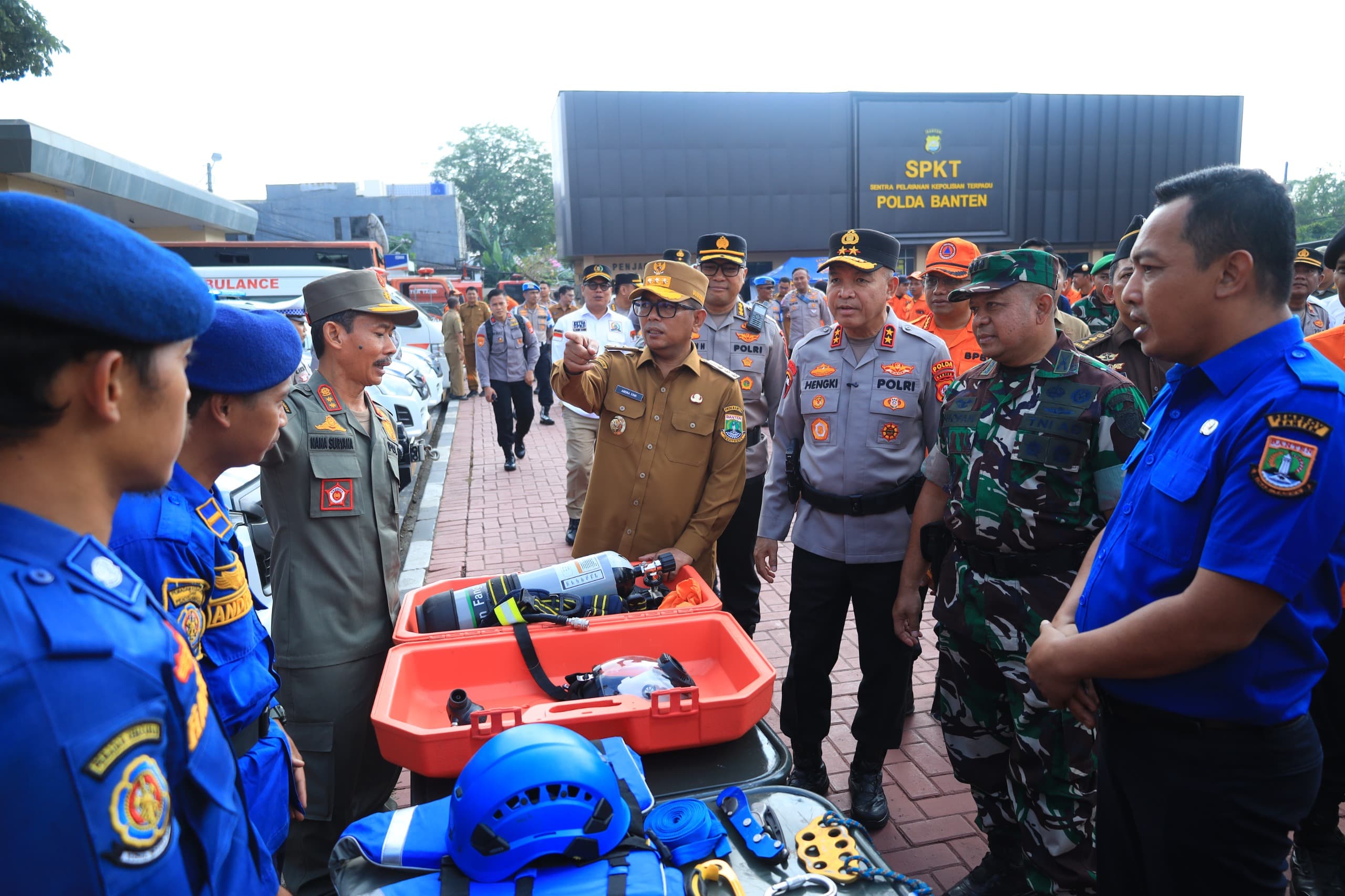 Kapolda Banten dan Gubernur Andra Soni Perkuat Sinergi Hadapi Karhutla-Kekeringan
