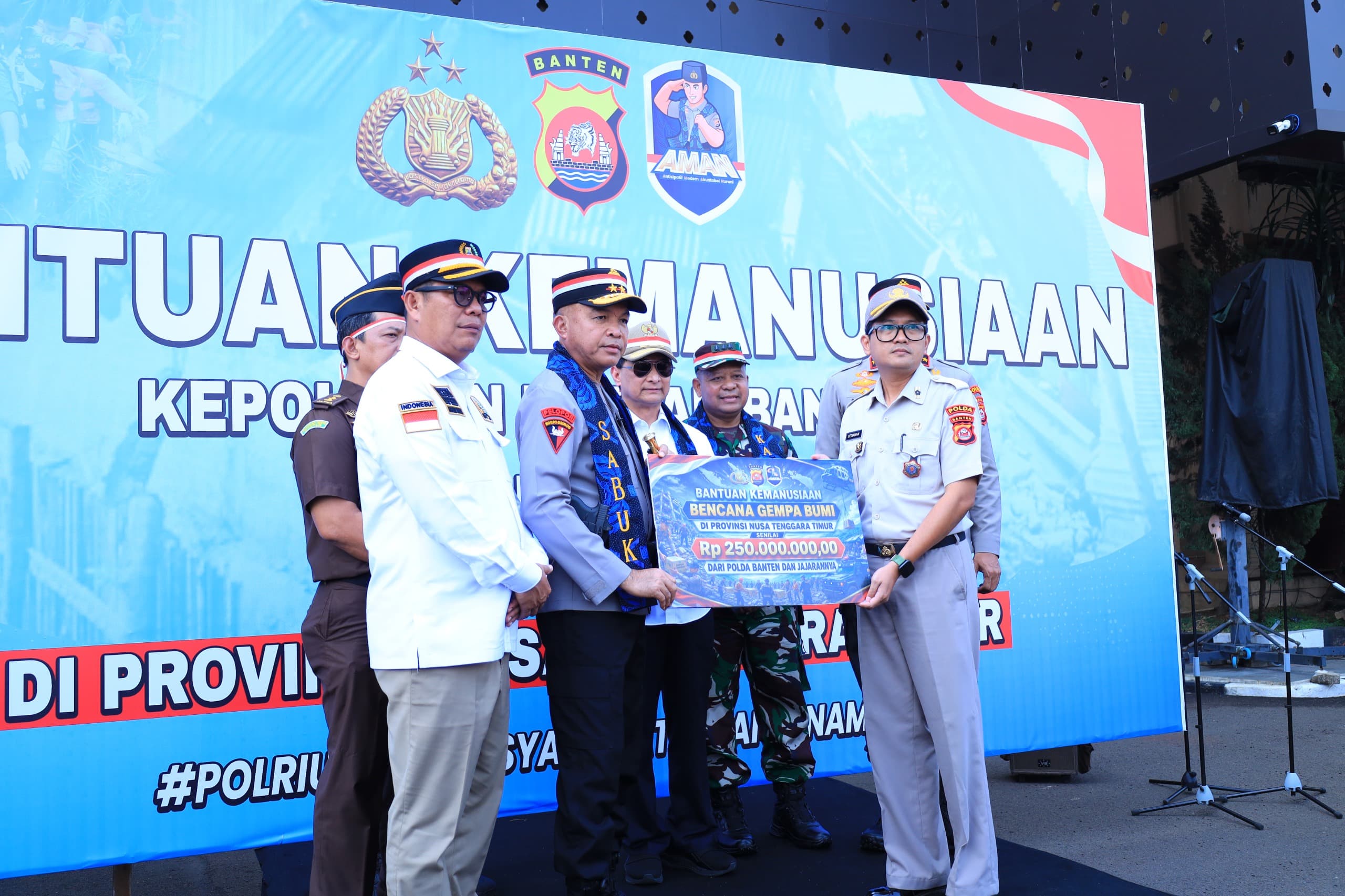 Polda Banten Salurkan Bantuan Rp250 Juta untuk Korban Gempa NTT