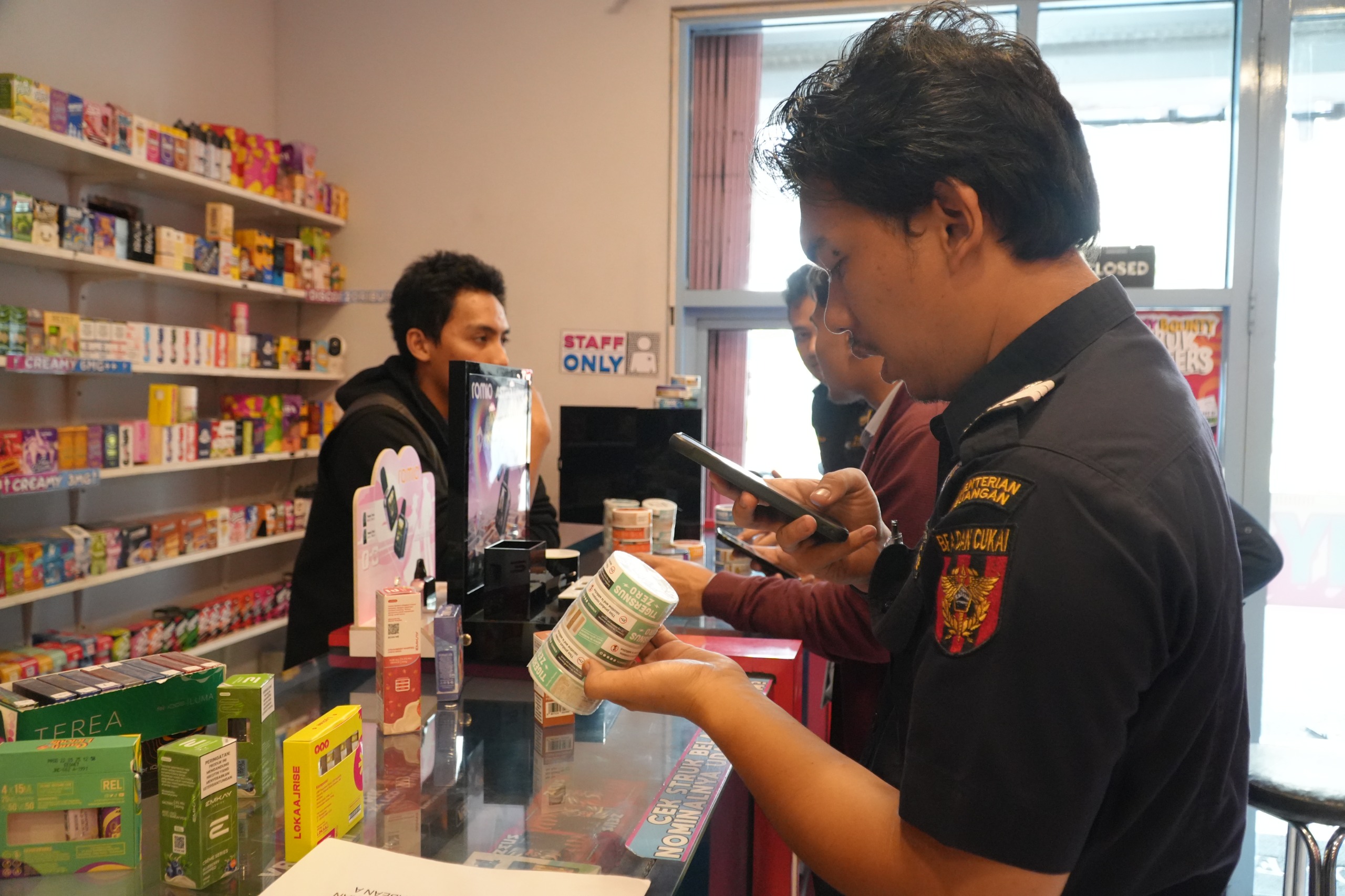 Bea Cukai Tangerang Pantau Harga Rokok Elektrik, Pastikan Sesuai Ketentuan Cukai