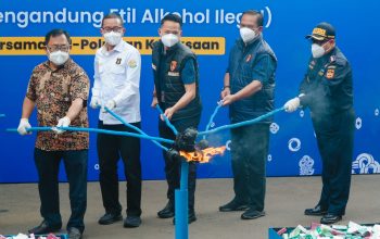 Operasi ASAP Berbuah Hasil, Bea Cukai Musnahkan Puluhan Juta Rokok dan Miras Ilegal