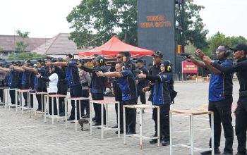 70 Pegawai Instansi Vertikal di Banten Ikuti Pelatihan Menembak