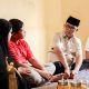 Gubernur Banten Sambangi Keluarga Jurnalis Merdeka dan iNews yang Hilang Kontak di Selat Sunda
