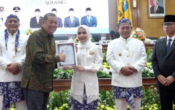 HUT Kabupaten Serang ke 500, PT IKPP Serang Dapat Penghargaan dari Bupati