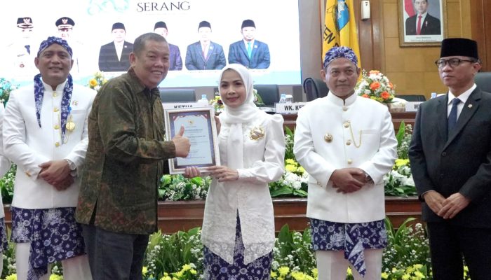 HUT Kabupaten Serang ke 500, PT IKPP Serang Dapat Penghargaan dari Bupati