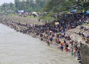 Bupati Serang Buka Bedolan Pamarayan, Warga Antusias Tangkap Ikan Massal