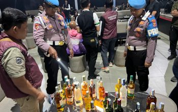 Polda Banten Periksa 70 Pengunjung THM dan Sita 914 Botol Miras