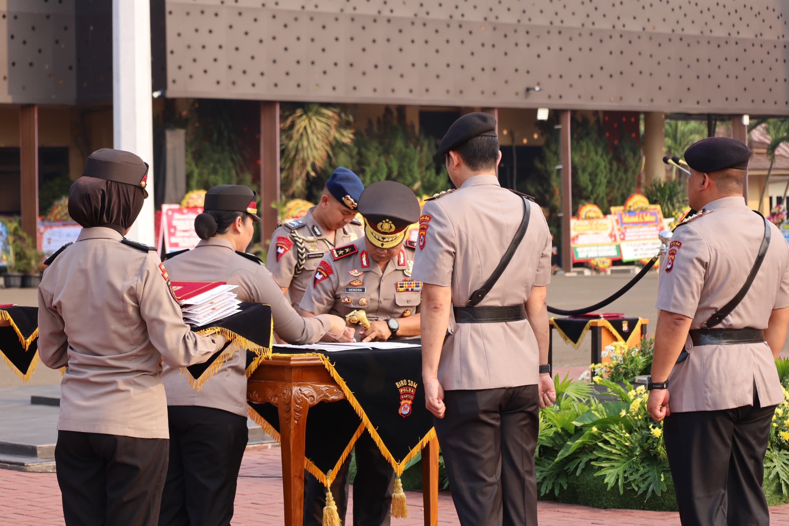Polda Banten Mutasi 7 Pejabat, Wakapolda hingga Kapolres Berganti