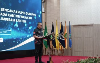 Kanwil Imigrasi Banten Latih Pegawai Hadapi Ancaman Erupsi Gunung Api dan Megathrust Kanwil Imigrasi Banten Latih Pegawai Hadapi Ancaman Erupsi Gunung Api dan Megathrust
